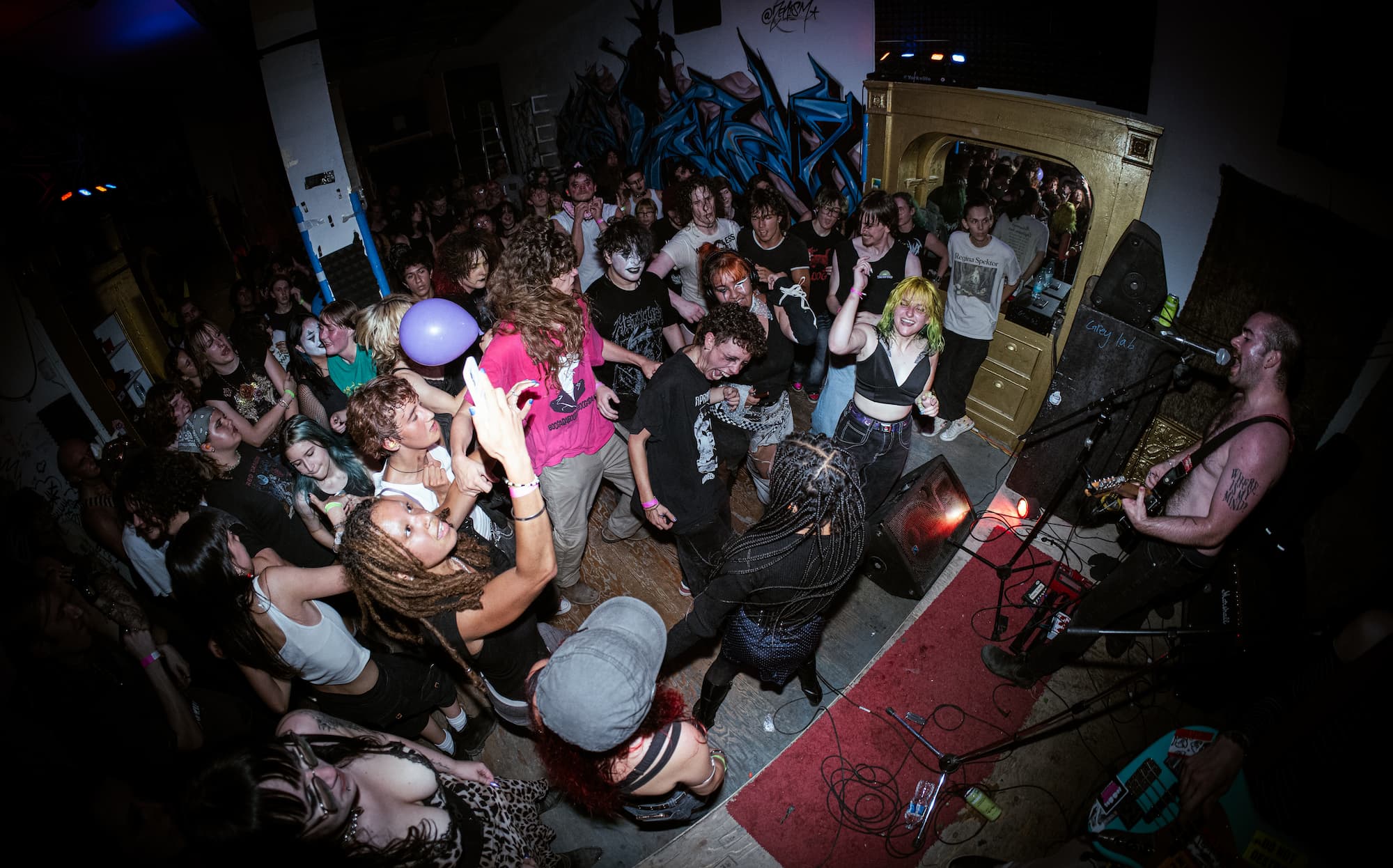 Ghost Teeth performing at Grey Lab.